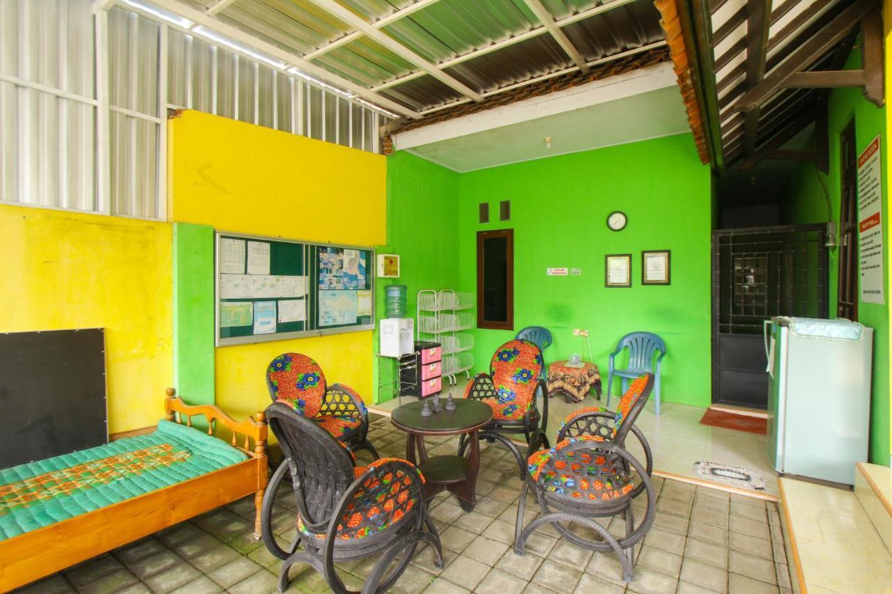Spot On 1931 Kampung Osing Inn Banyuwangi  Extérieur photo